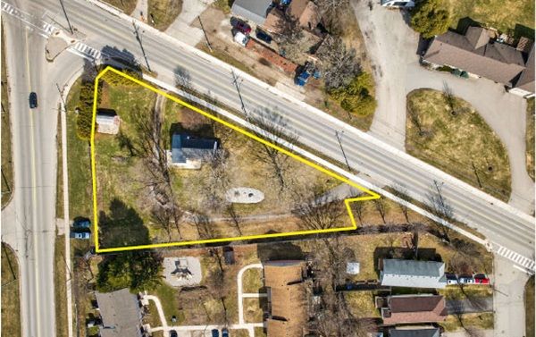 Dual Frontage, Maximum Exposure — A Smart Investment