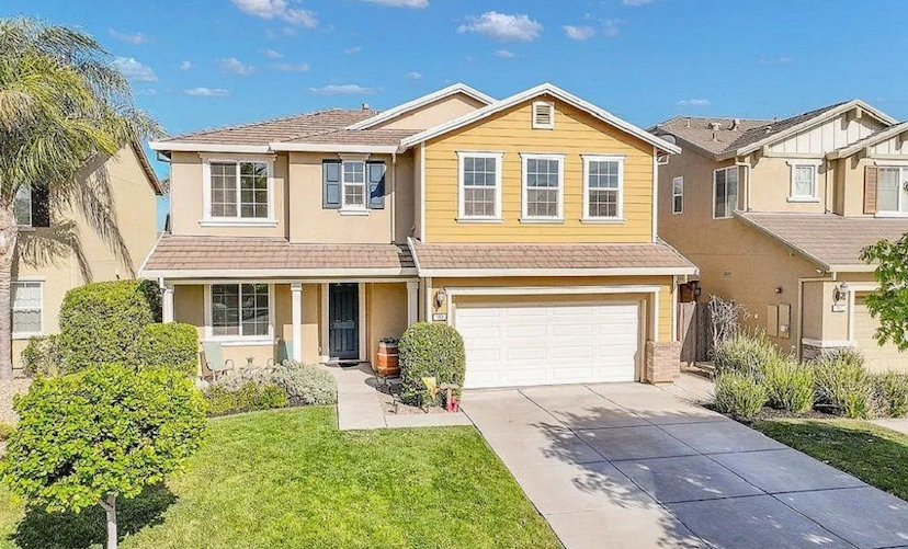 Spacious, Stylish Prime Location