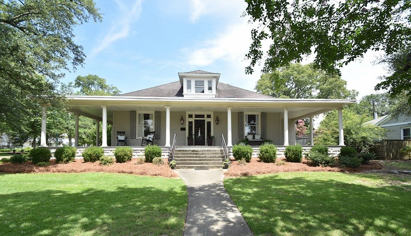 Historic Victorian Gem On Grand Boulevard