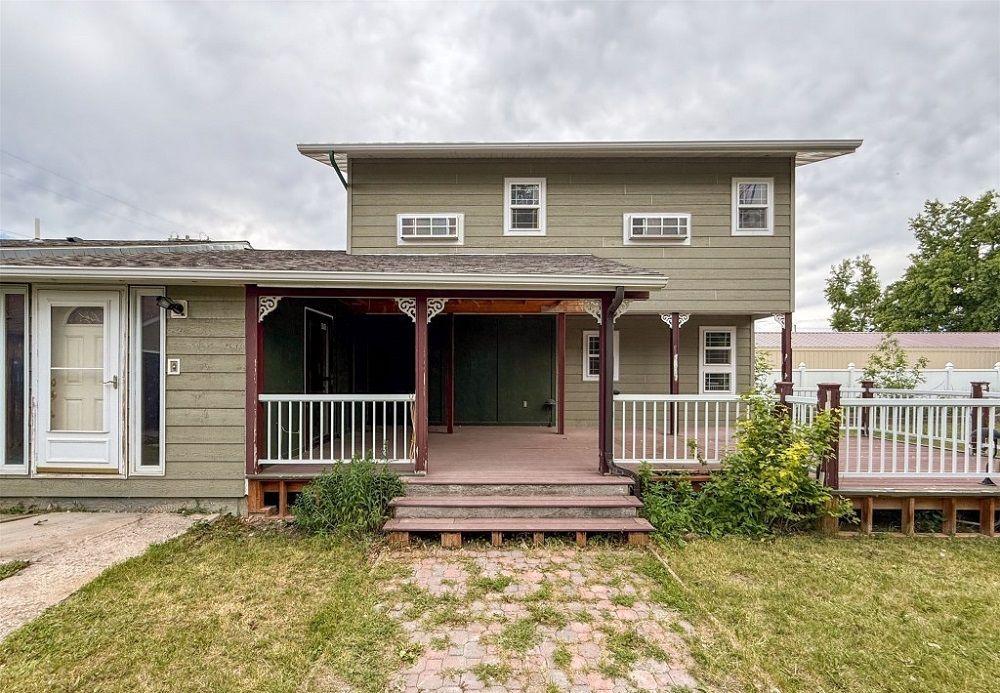 616 2nd Ave S