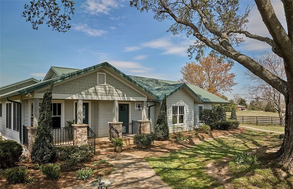 570 Lambs Grill Road