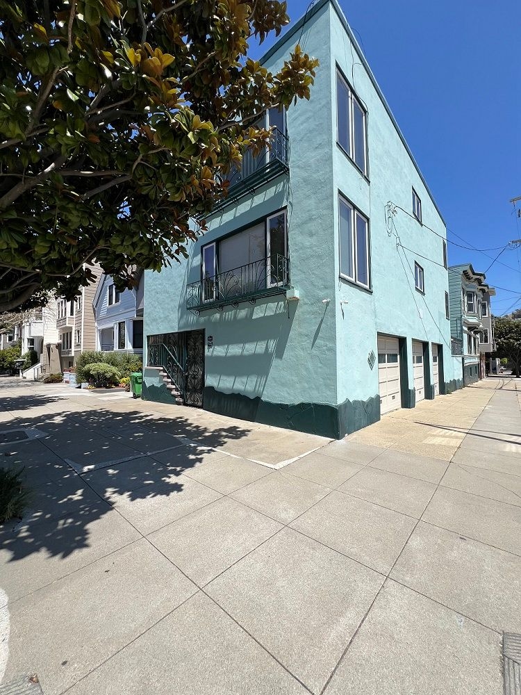 60-62 Day Street & 1645-1647 Dolores Street