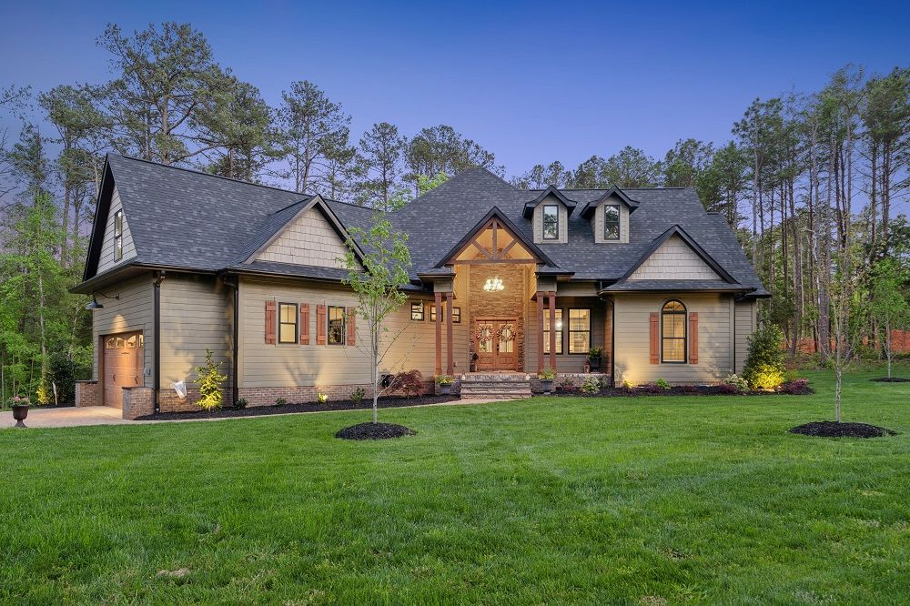 Come And Experience The Luxurious Lifestyle That Bull Mountain Manor Has To Offer
