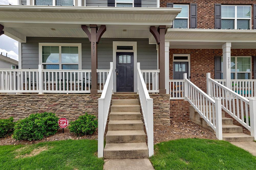 2001 Laurel Village Cir