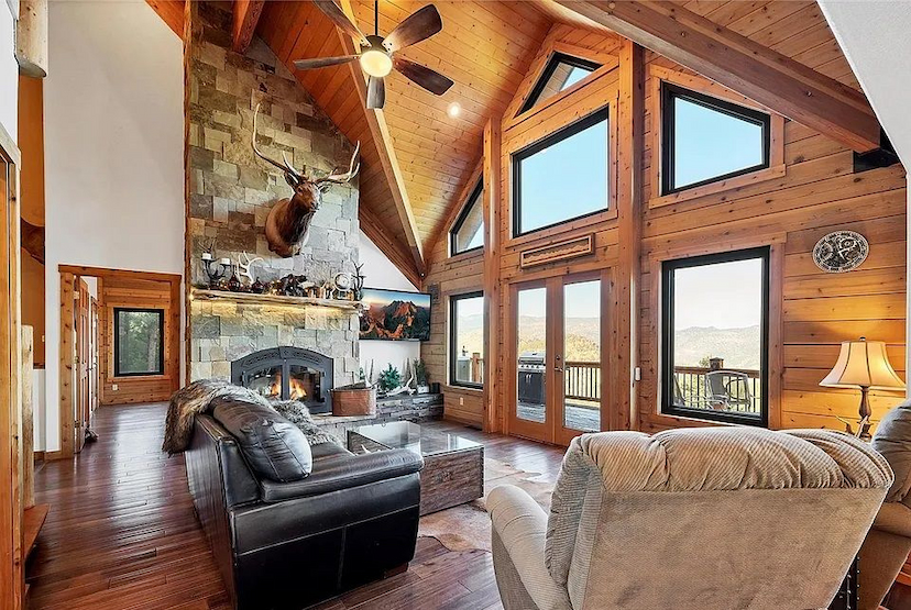 Mountain Home In Saddleback Ridge Estates