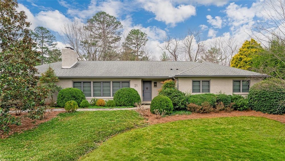 21 Pine Tree Circle