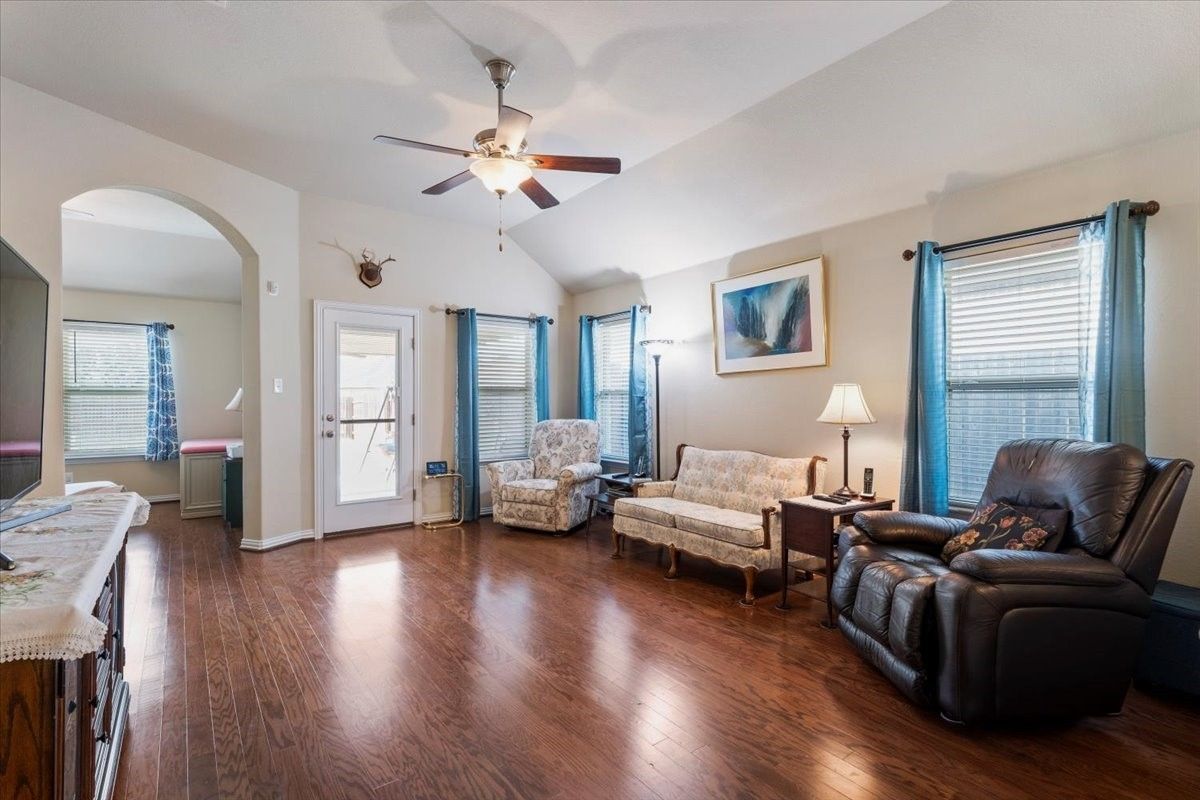 property-image-3