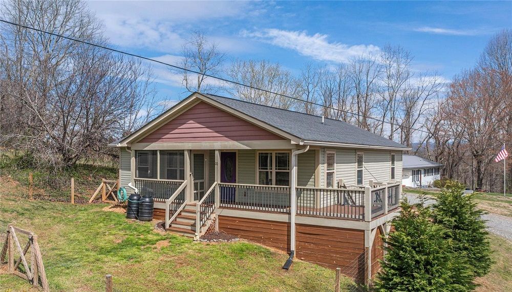 20 Golden Tree Ln