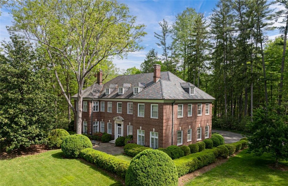 407 Vanderbilt Road