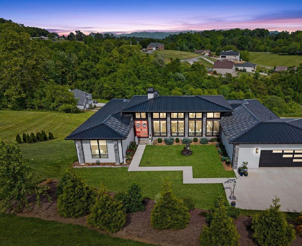 Modern Luxury Living In The Heart Of Western North Carolina