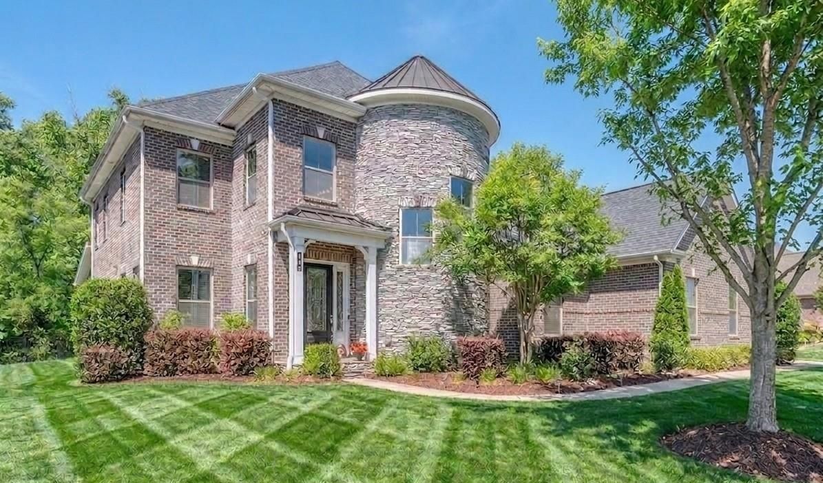 121 Enclave Boulevard