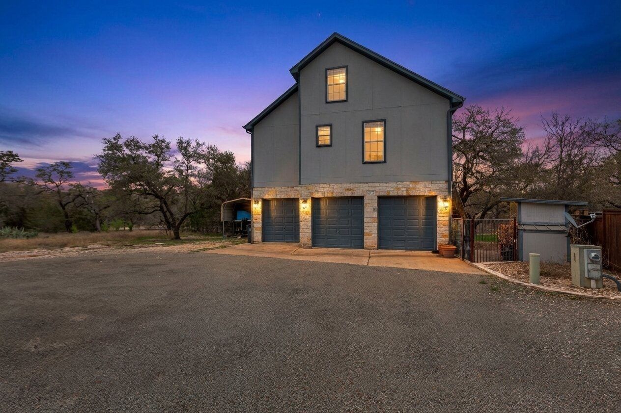 23901 Redbird Trail