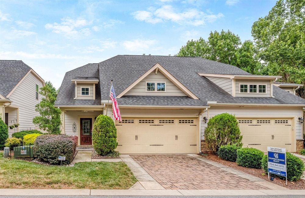 111 Coral Ln