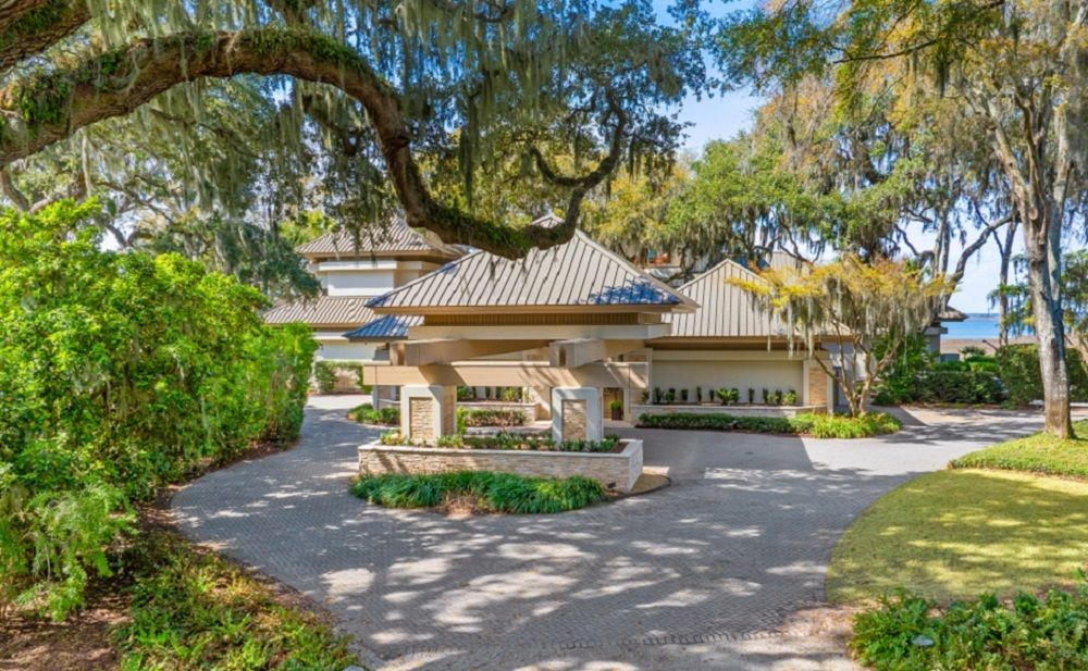 Colleton River’s Finest Deep-Water Estate: Exceptional Views & Luxurious Living