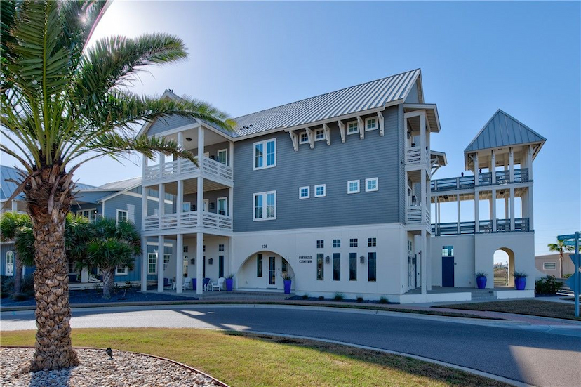 Luxury Seaside Condo Retreat