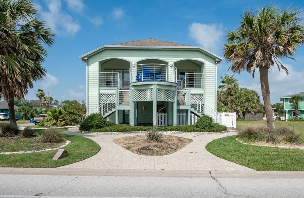1819 Bay Shore Drive