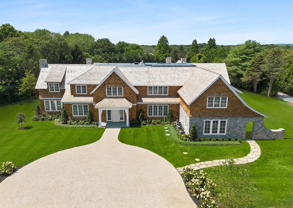 120 Halsey Ln