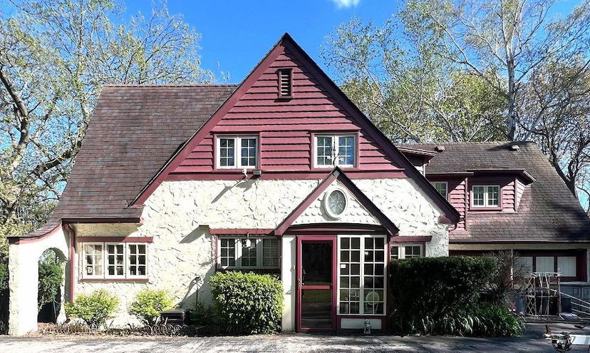 Historic 1900s Home With Old-World Charm & Ties To Chris-Craft Legacy!