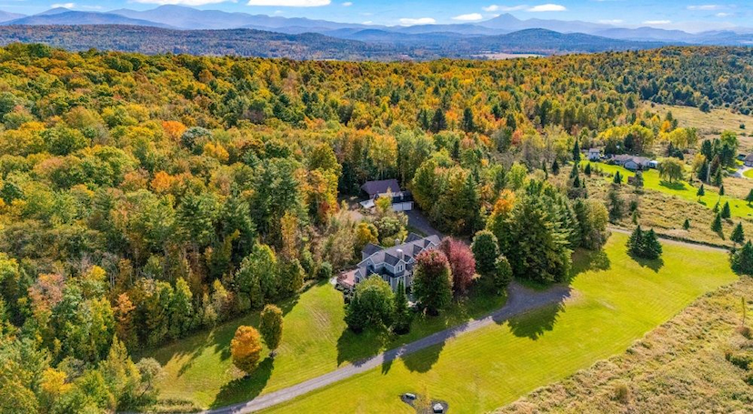 Exquisite Home On 10 Acres
