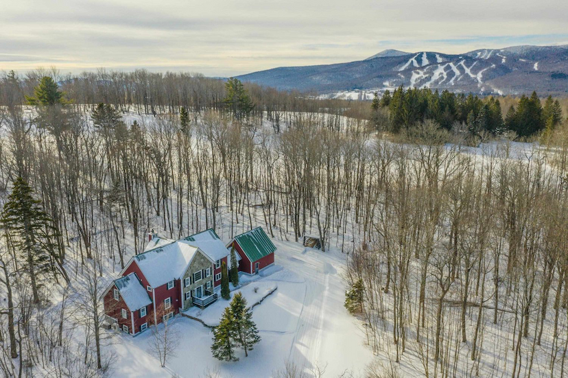 Timeless Beauty: A Post & Beam Retreat Near Mount Snow