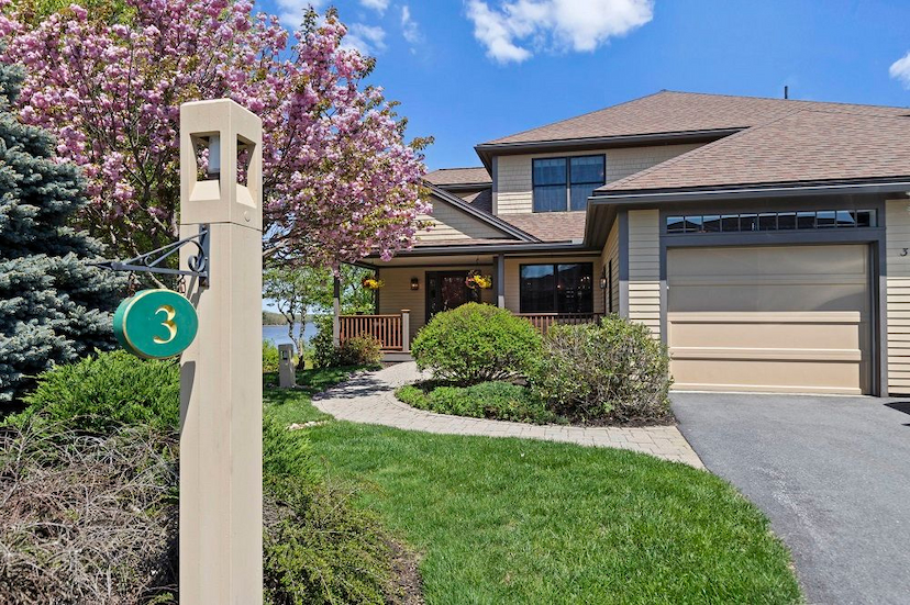 Custom Built Home In The Waterfront Community Of Moody Point On Great Bay