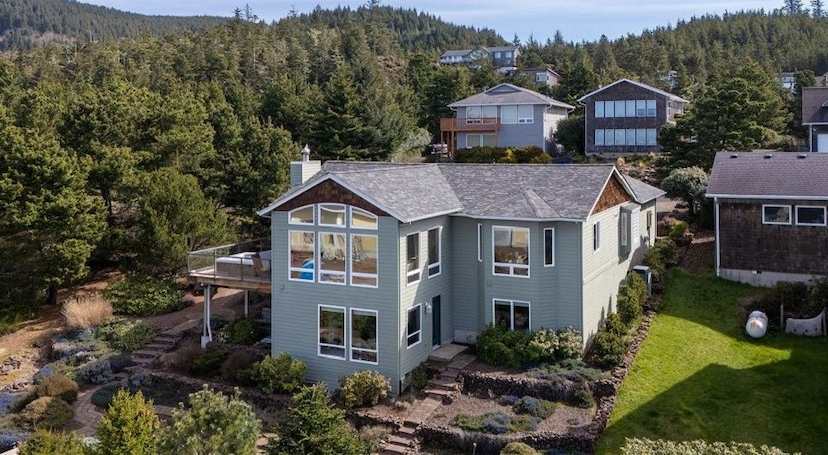 Oceanview One-Level Living Near Portland