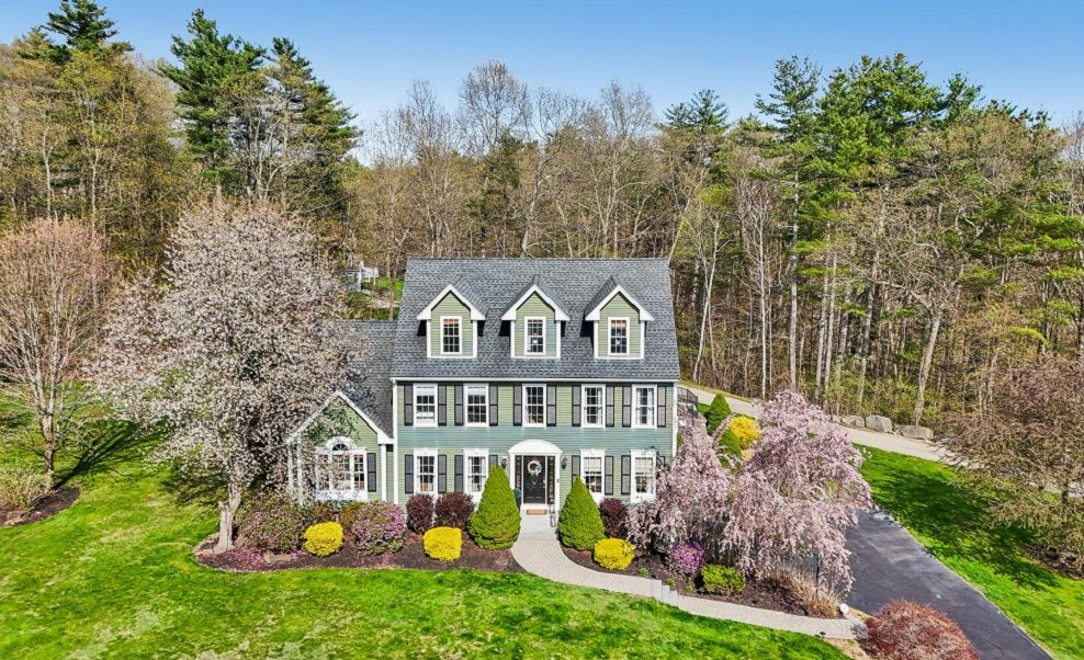 11 Longmeadow Road