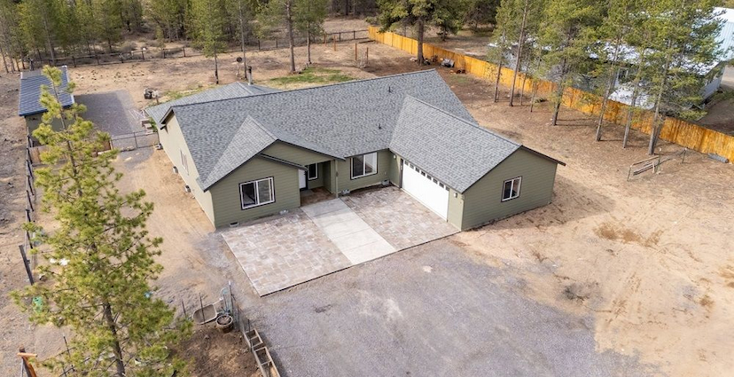 16245 Sparks Dr