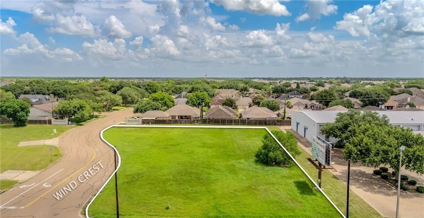 000 N John Stockbauer Dr-Windcrest Dr