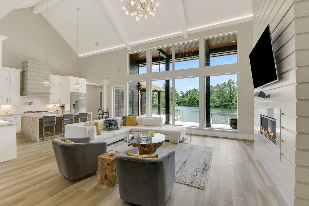 Lakefront Elegance Meets Modern Luxury