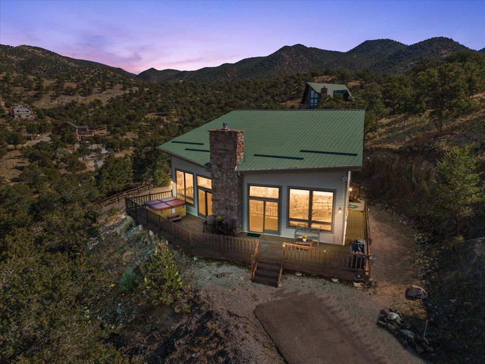 Expansive Mountain Views Only Minutes To Downtown Salida