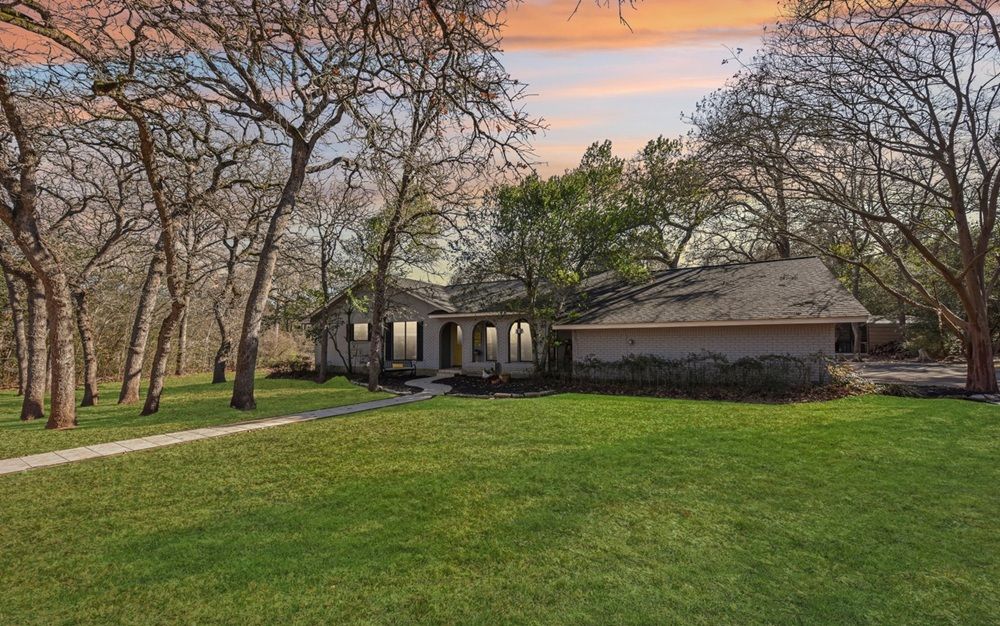 111 Post Oak Drive
