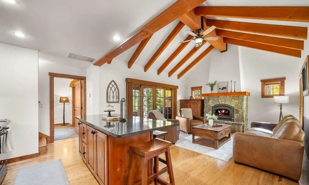 9 Rock Creek Court