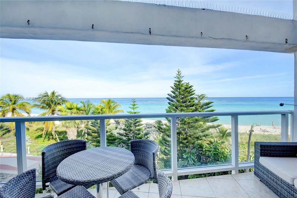5445 Collins Ave # P2