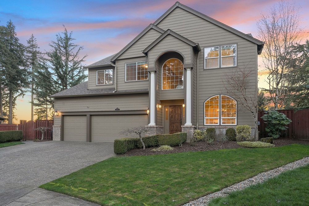 Come See How This Yard Lives For Summer!