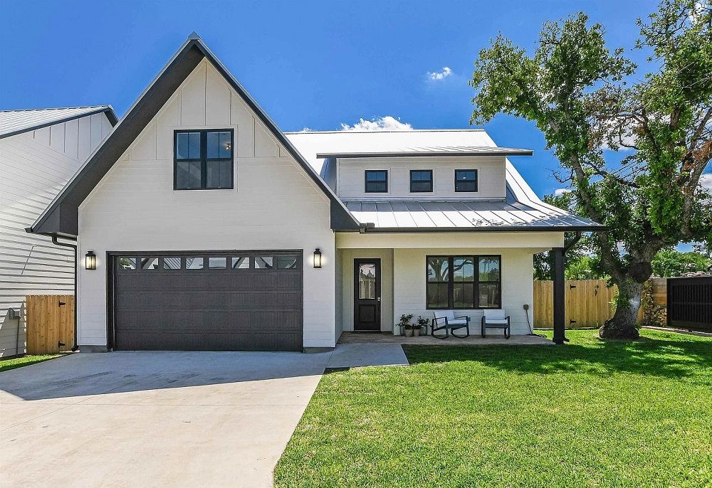 2403 Cherry Lane