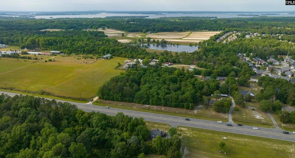 Prime Highway Frontage Land