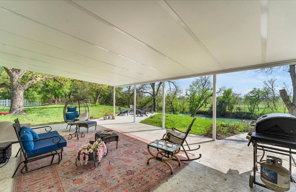 Exquisite Riverfront Cottage With Stunning Views