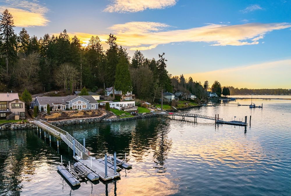 Waterfront Luxury On Fox Island