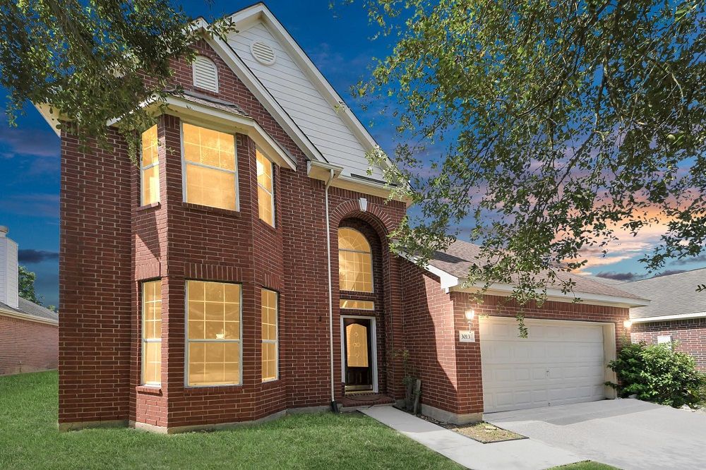 Spacious Family Home On Cul-De-Sac