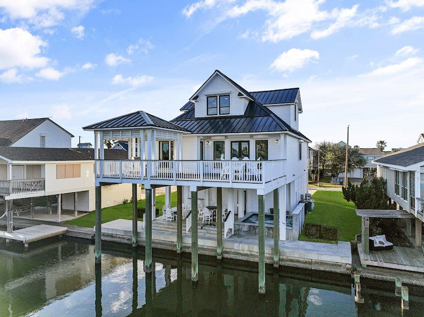 Elegant Waterfront Property