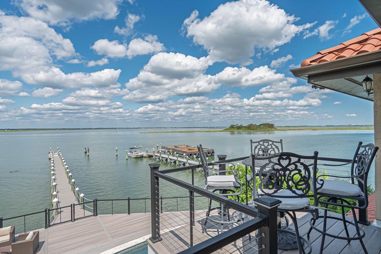 7403 Bayshore Dr
