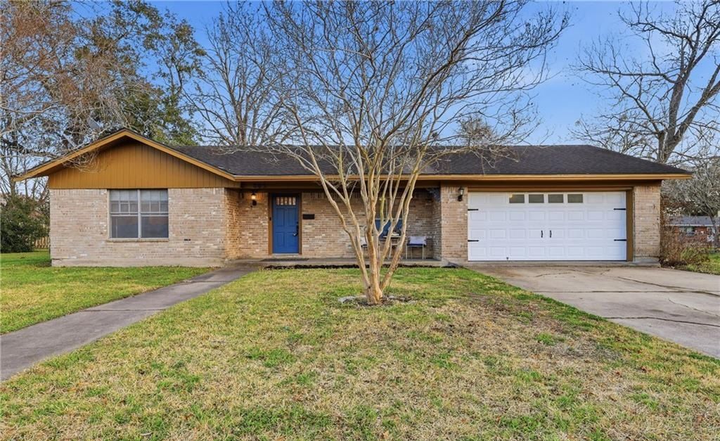 803 Hybiscus Lane