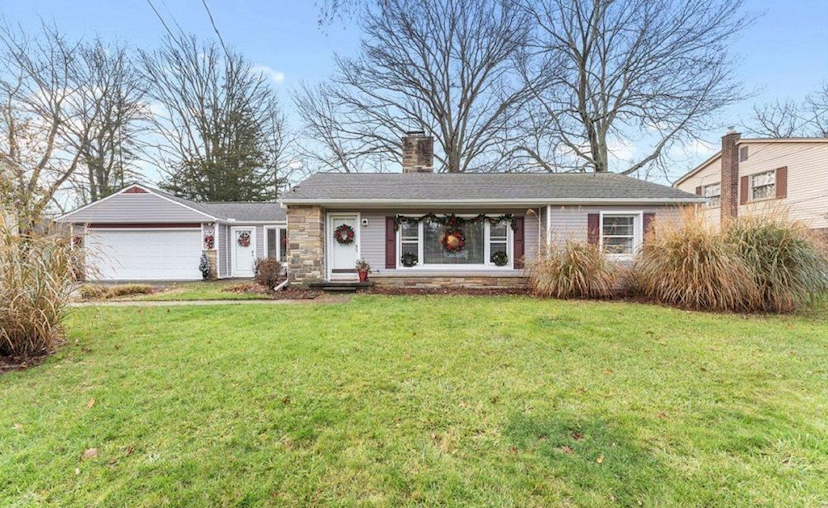 Updated Grosse Ile Ranch
