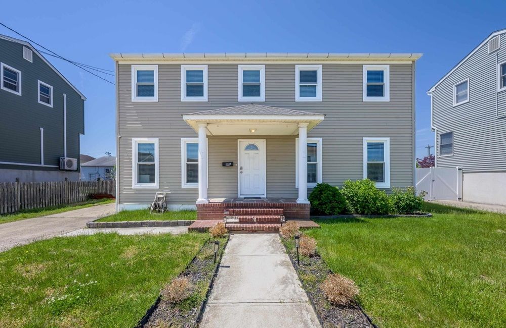 606 N Dudley Ave