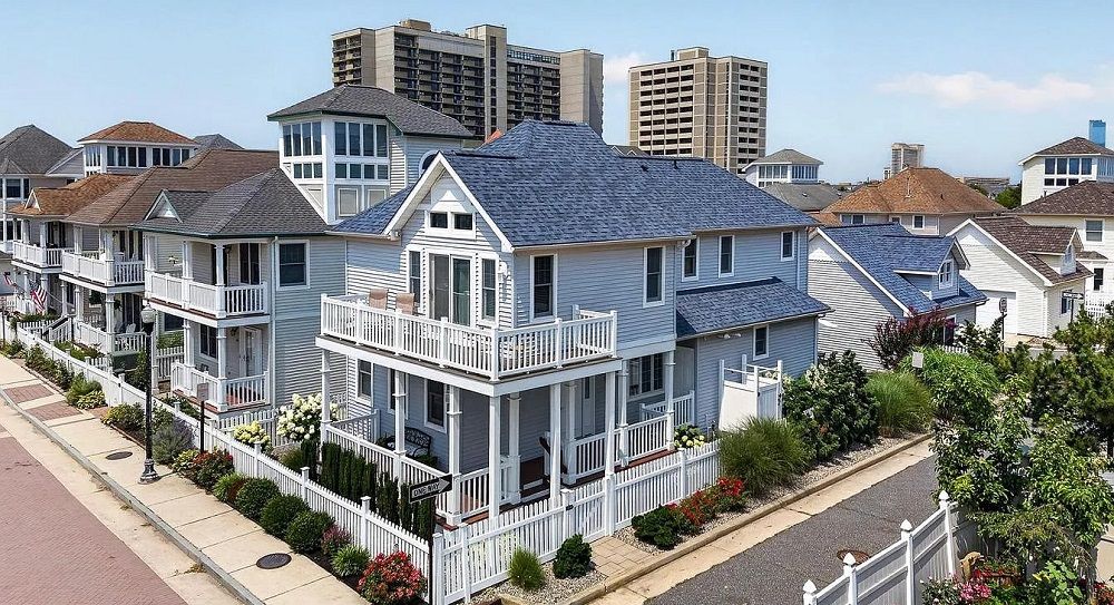 105 Sunrise Ave