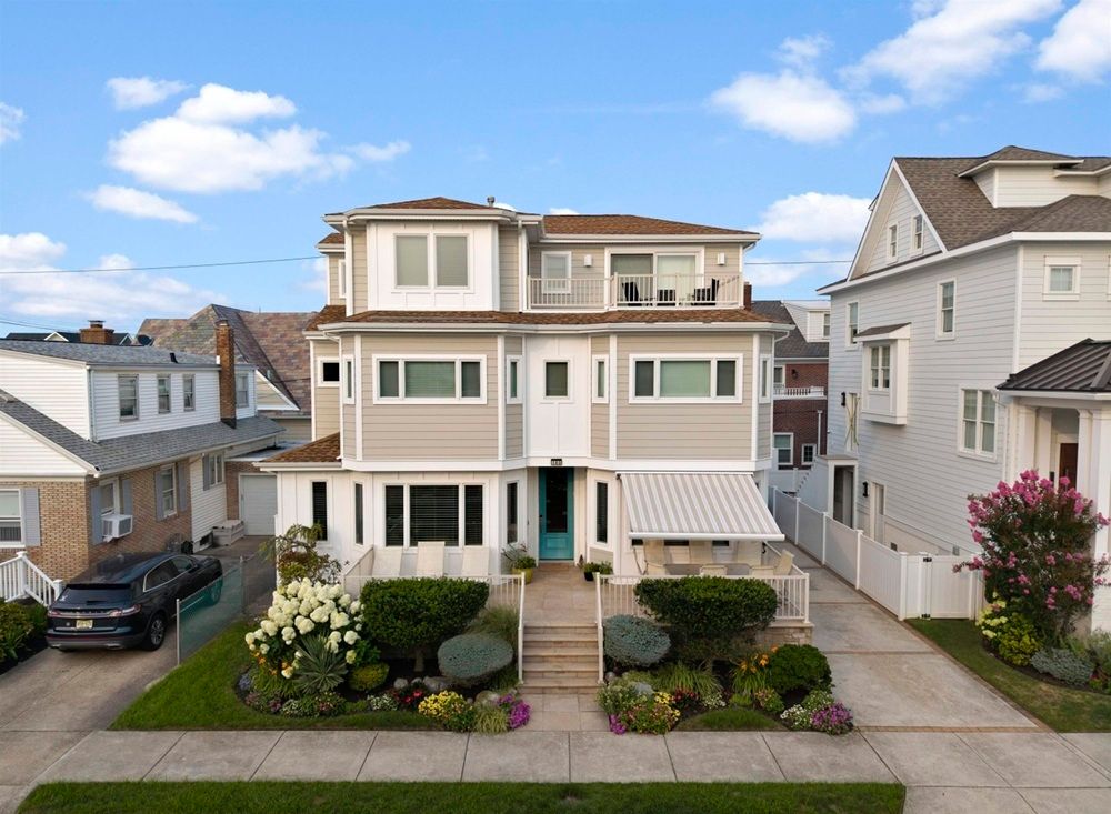 Exceptional Margate Beach-Block Home
