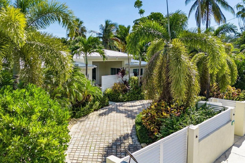 Waterfront-Living