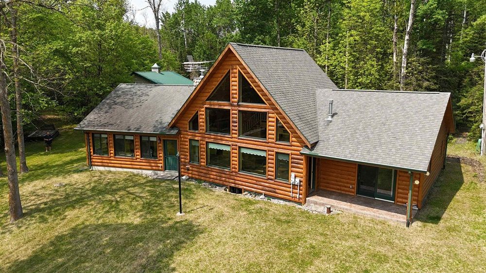 Pelican Lake Home