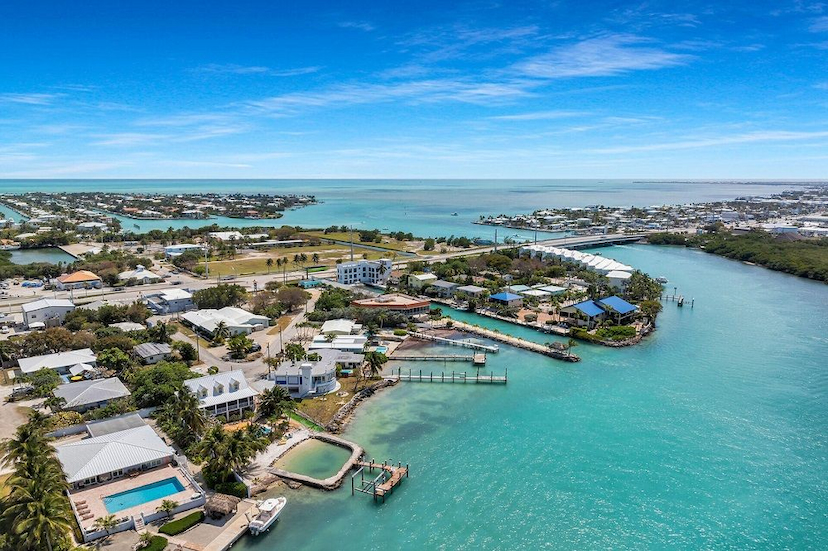 Waterfront Elegance With Direct Gulf Access